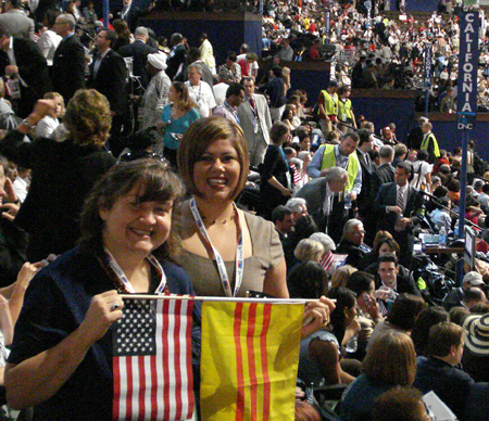 http://www.theliberaloc.com/wp-content/uploads/2008/08/viet-flag-convention-floor.jpg
