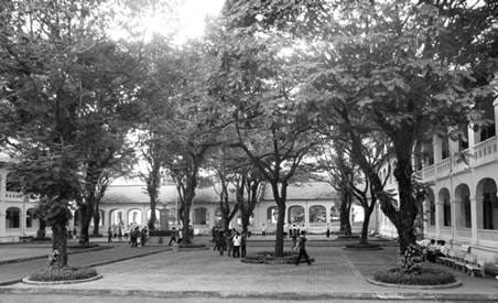 sân trường Gia Long 1931