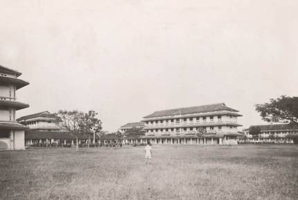 sân trường Gia Long 1931