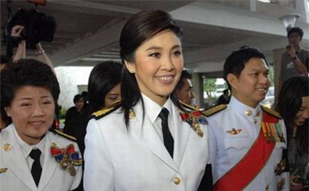 http://img.tin247.com/Images/Uploaded/Share/2013/05/06/Ve-dep-nu-Thu-tuong-Thai-Yingluck_5.jpg