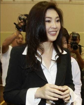 http://img.tin247.com/Images/Uploaded/Share/2013/05/06/Ve-dep-nu-Thu-tuong-Thai-Yingluck_8.jpg