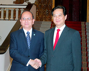 Tại Trụ sở Chính phủ, Thủ tướng Nguyễn Tấn Dũng tiếp đón Tổng thống Cộng hòa Liên bang Myanmar Thein Sein đang thăm chính thức Việt Nam ngày 20/03/2012